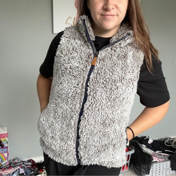 Simply Southern | Gray & Navy Vegan Faux Fur Sherpa Teddy Vest | Size Small - Picture 4 of 13